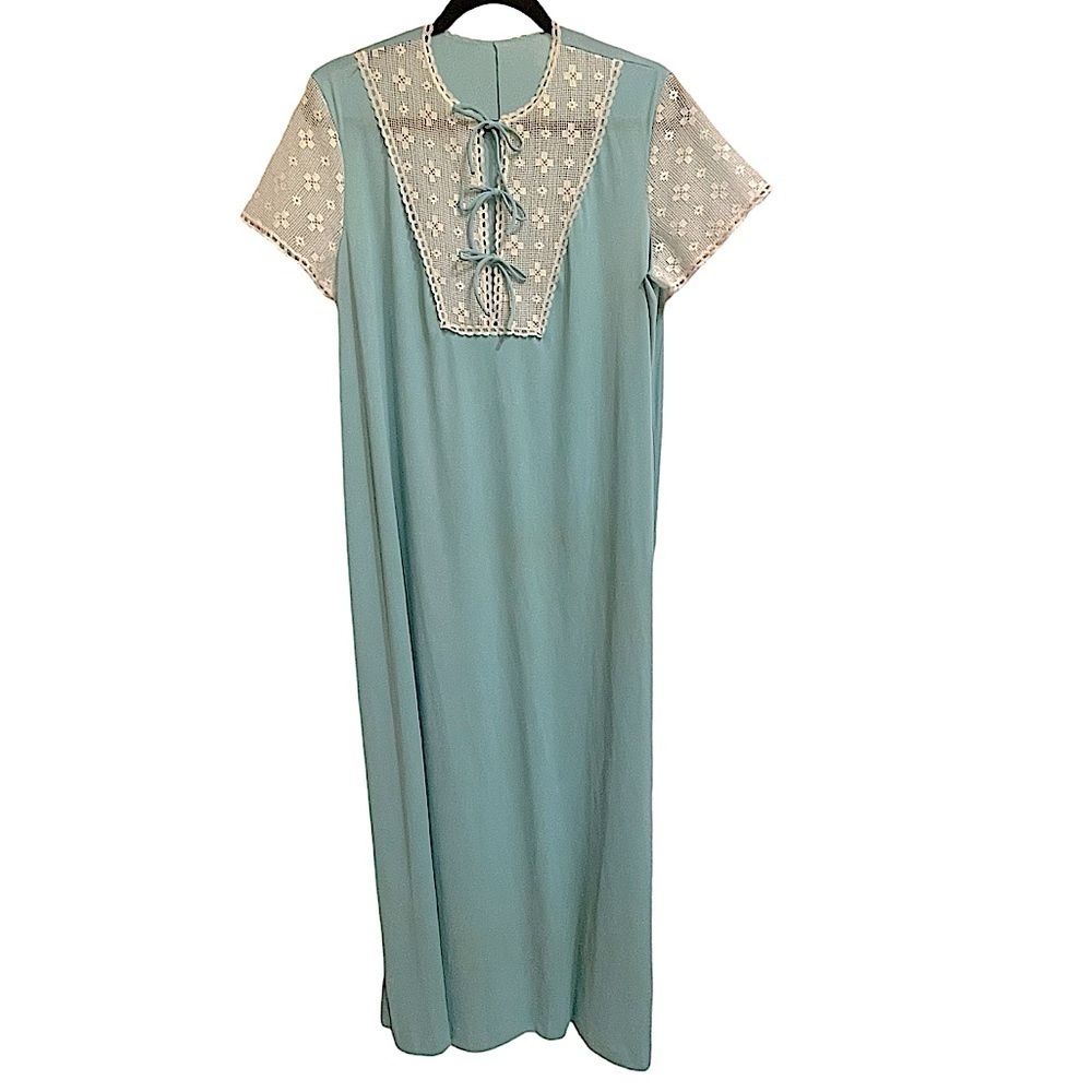 Vanity Fair Vintage Full Length Nylon Nightgown Lace Detail Trapeze Lines Sz 38